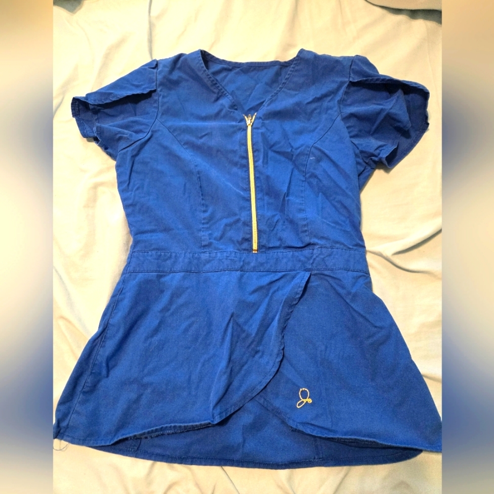Jaanuu scrub top
